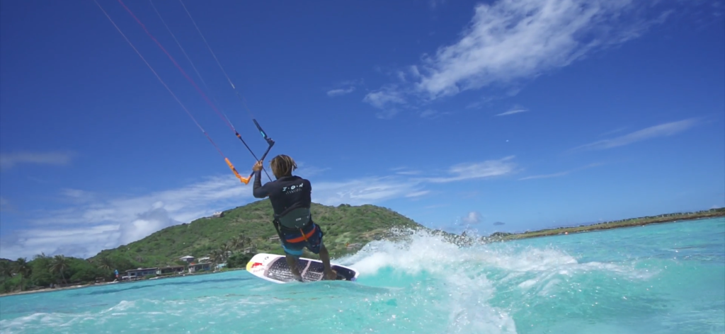 Het draaien met een surfboard werkt heel anders dan met een twintip